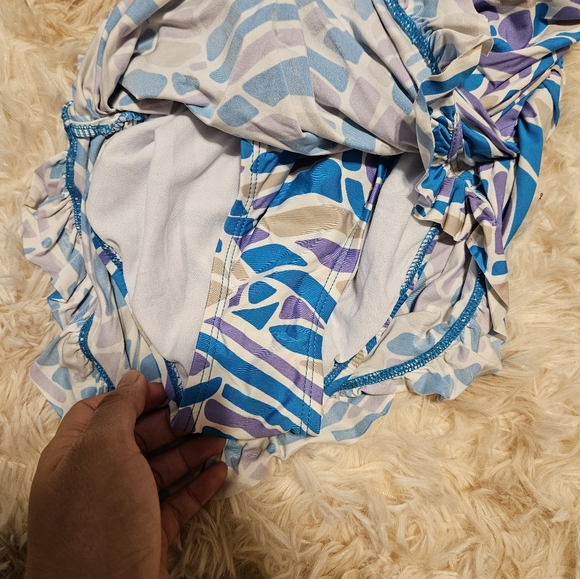 Ruffled Swimsuit - Picture 4 of 7